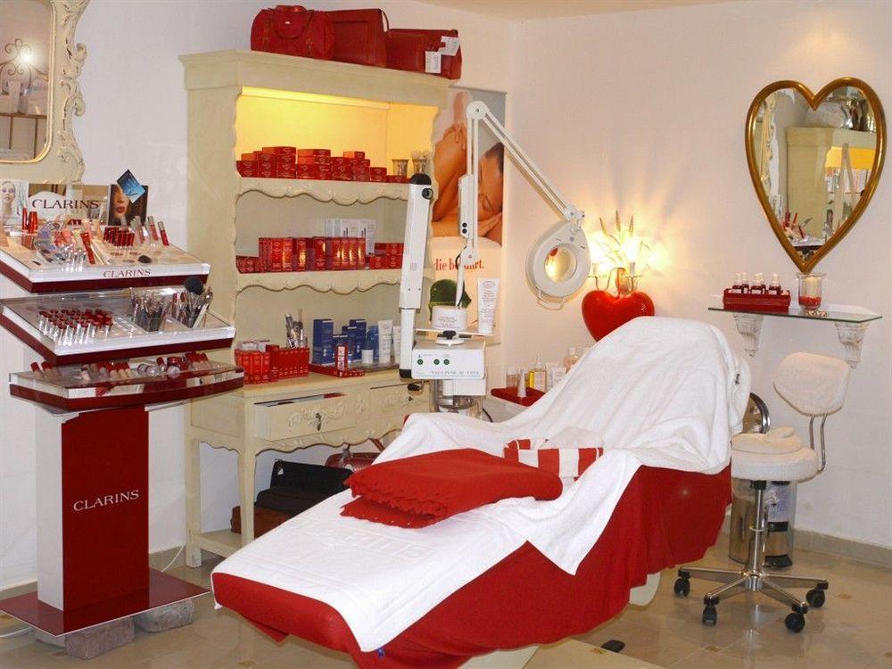 Hotel-Restaurant Central Am Koenigshof Фирнхайм Екстериор снимка